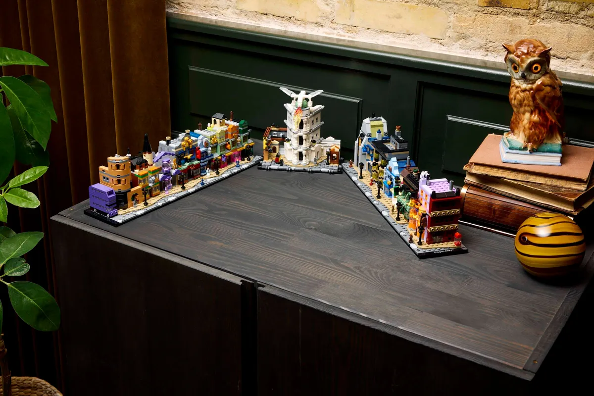 LEGO Diagon Alley™ Wizarding Shops (76444) - Bild 14