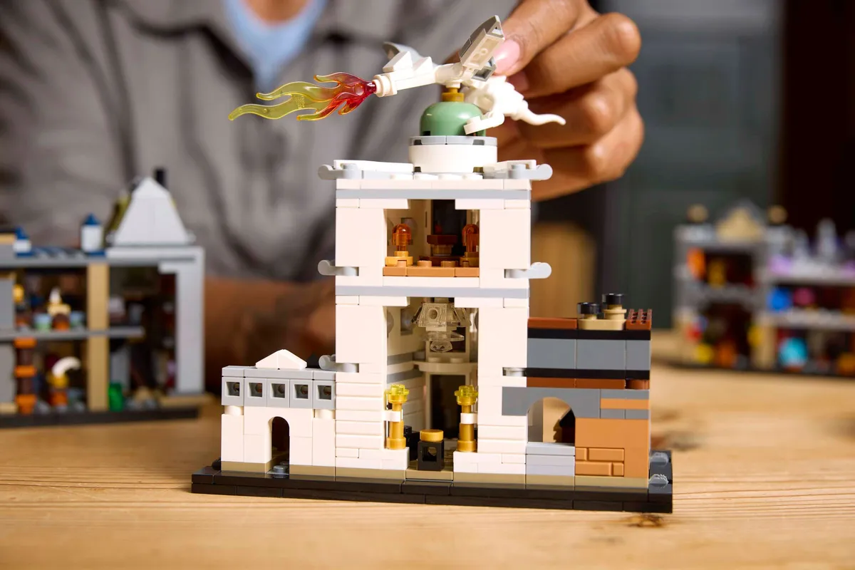 LEGO Diagon Alley™ Wizarding Shops (76444) - Bild 8