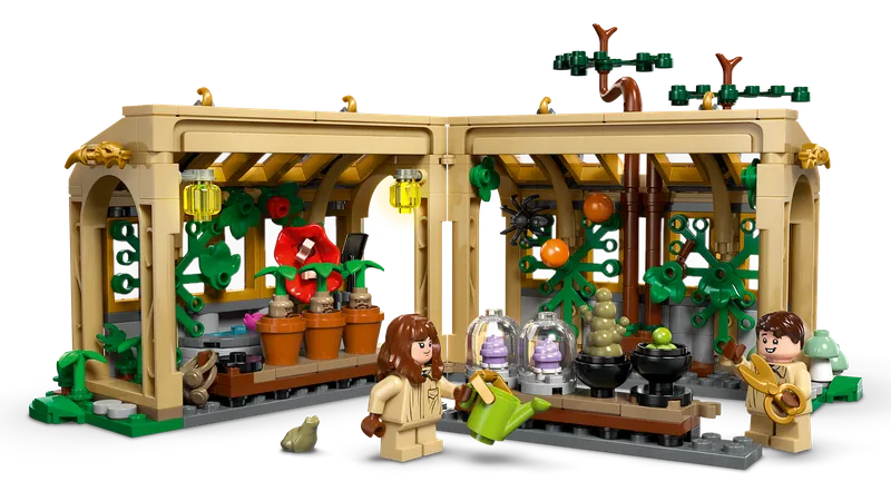Hogwarts™ Castle: Herbology Class de LEGO – photo du produit 3 sur 10