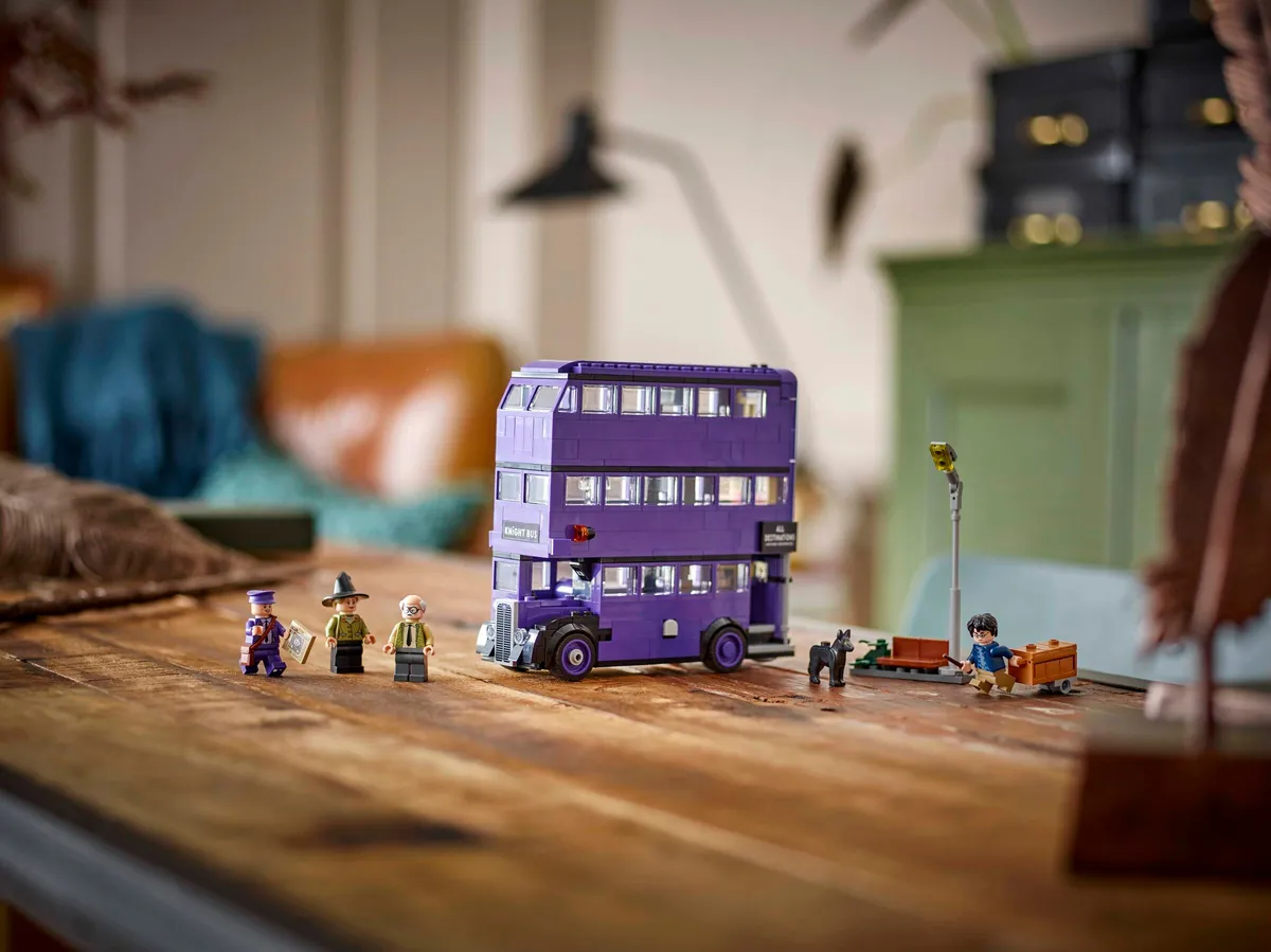LEGO Knight Bus™ Adventure (76446) - Bild 8
