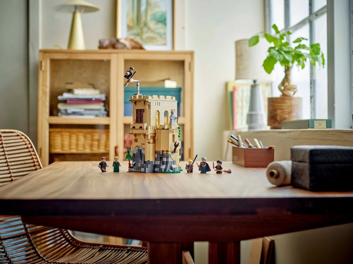 LEGO Hogwarts™ Castle: Flying Lessons (76447) - Bild 9