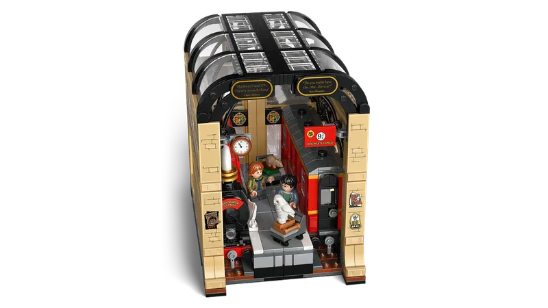 Book Nook: Hogwarts™ Express by LEGO – product photo 3 of 15