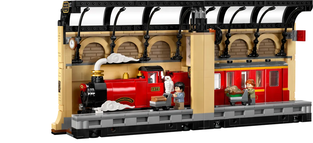 LEGO Book Nook: Hogwarts™ Express (76450)