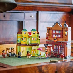 LEGO Quality Quidditch™ Supplies & Ice Cream Parlour (76452) - afbeelding 8