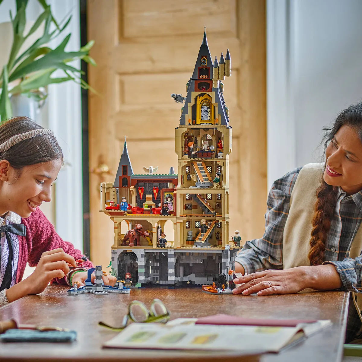 LEGO Hogwarts™ Castle: The Main Tower (76454) - Bild 9