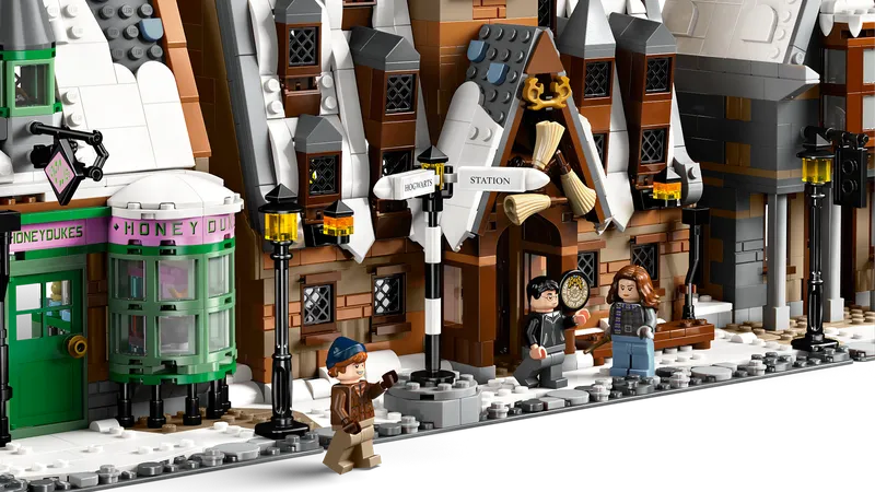 LEGO 76457 Hogsmeade Village Collectors' Edition detail image