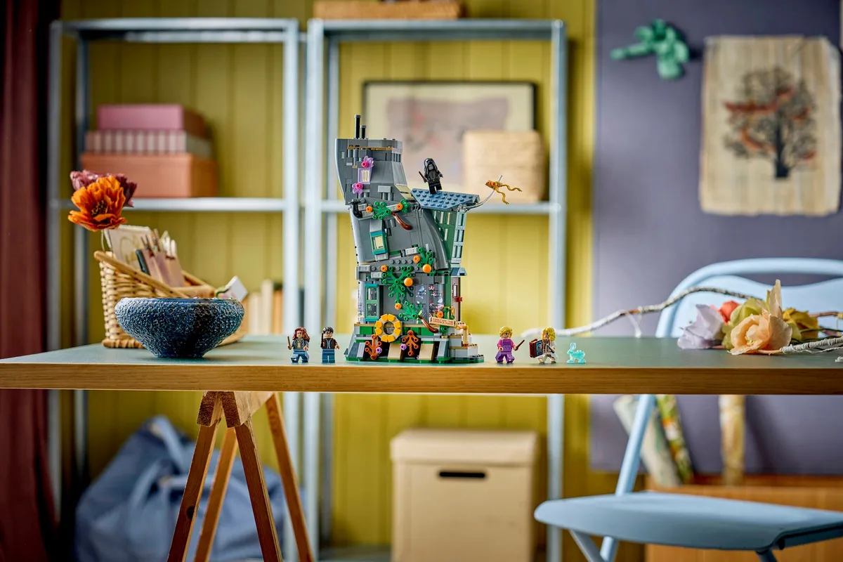 LEGO Luna Lovegood's House (76467) - Bild 8