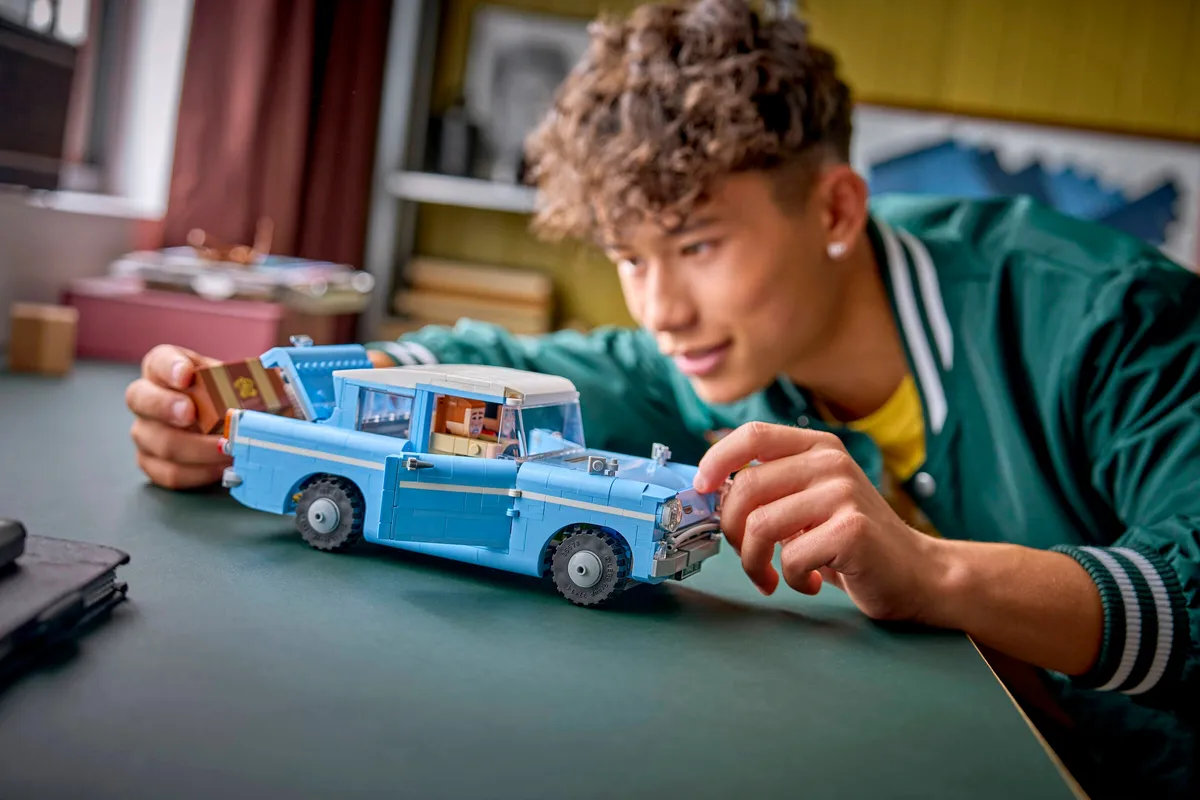LEGO Enchanted Flying Ford Anglia™ (76470) - Bild 6