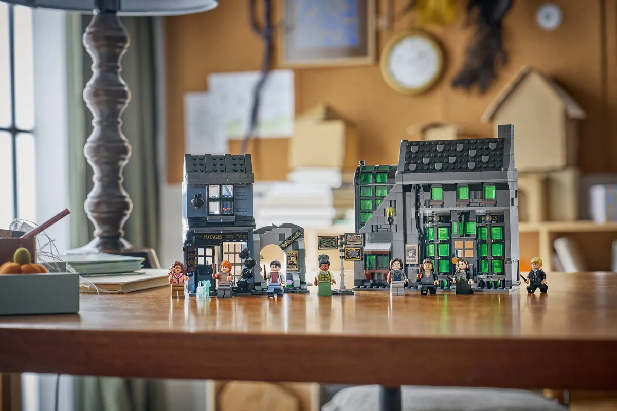 LEGO Knockturn Alley™ Wizarding Shops (76471) - Bild 12