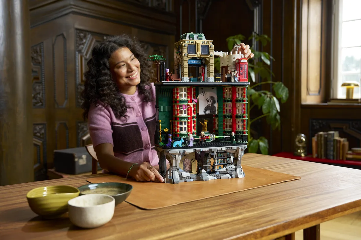 LEGO The Ministry of Magic™ – Collectors' Edition (76476) - image 13