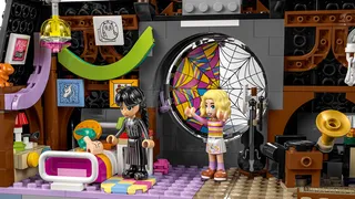 Wednesday & Enid's Dorm Room fra LEGO – produktfoto 5 af 14