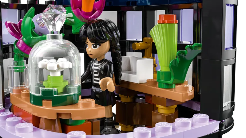 Black Dahlia Flower by LEGO – product photo 7 of 11