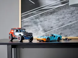 LEGO Ford GT Heritage Edition and Bronco R (76905) - afbeelding 11