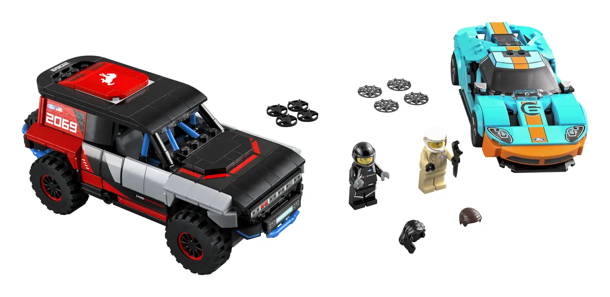 LEGO Ford GT Heritage Edition and Bronco R (76905)