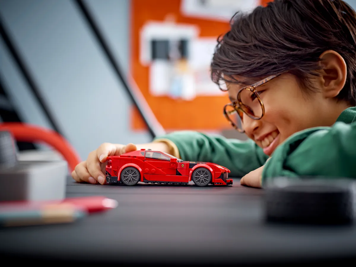LEGO Ferrari 812 Competizione (76914) - Bild 8