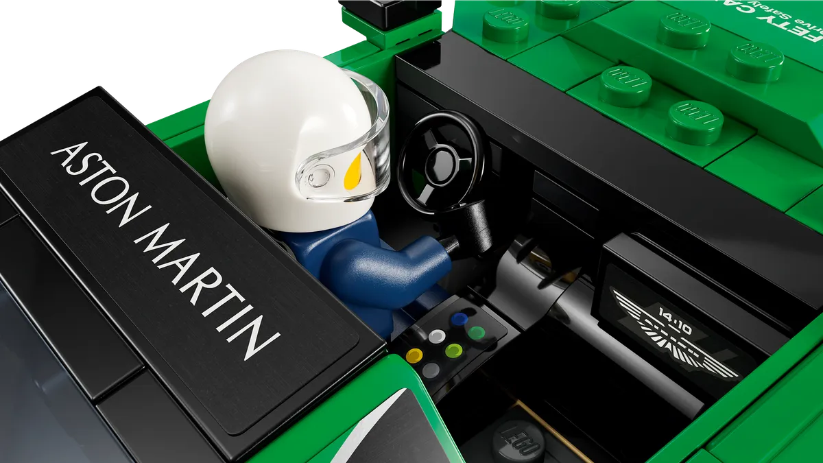 LEGO Aston Martin Safety Car & AMR23 (76925) - Bild 5