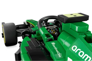 Aston Martin Safety Car & AMR23 von LEGO – Produktfoto 7 von 12
