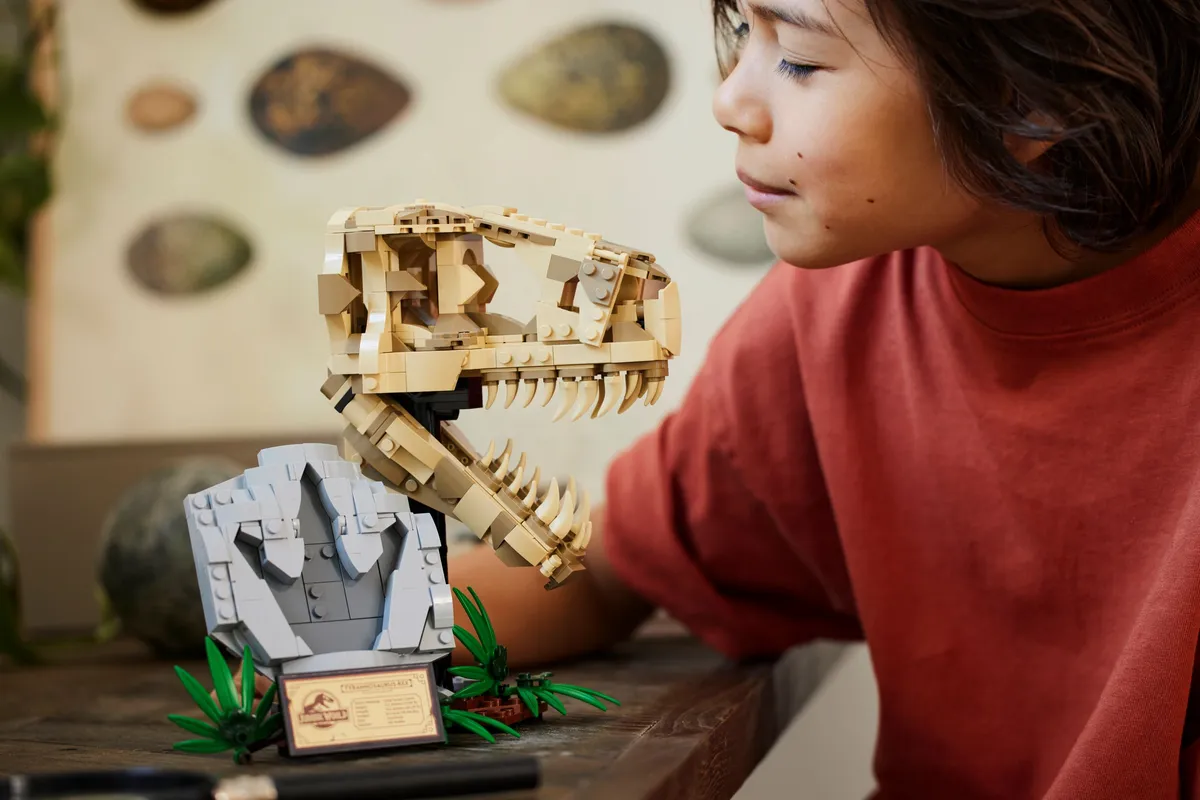 LEGO Dinosaur Fossils: T. rex Skull (76964) - image 6