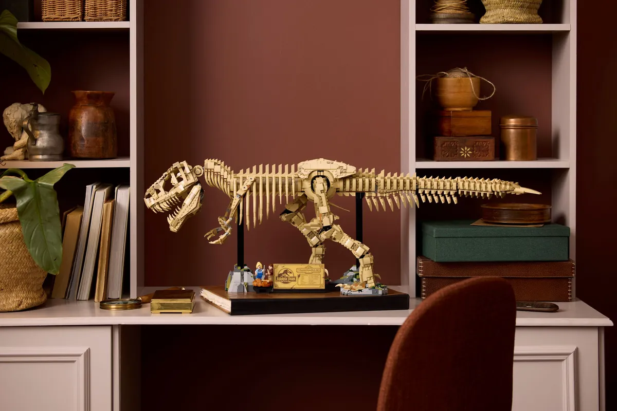 LEGO Dinosaur Fossils: Tyrannosaurus rex (76968) - image 10