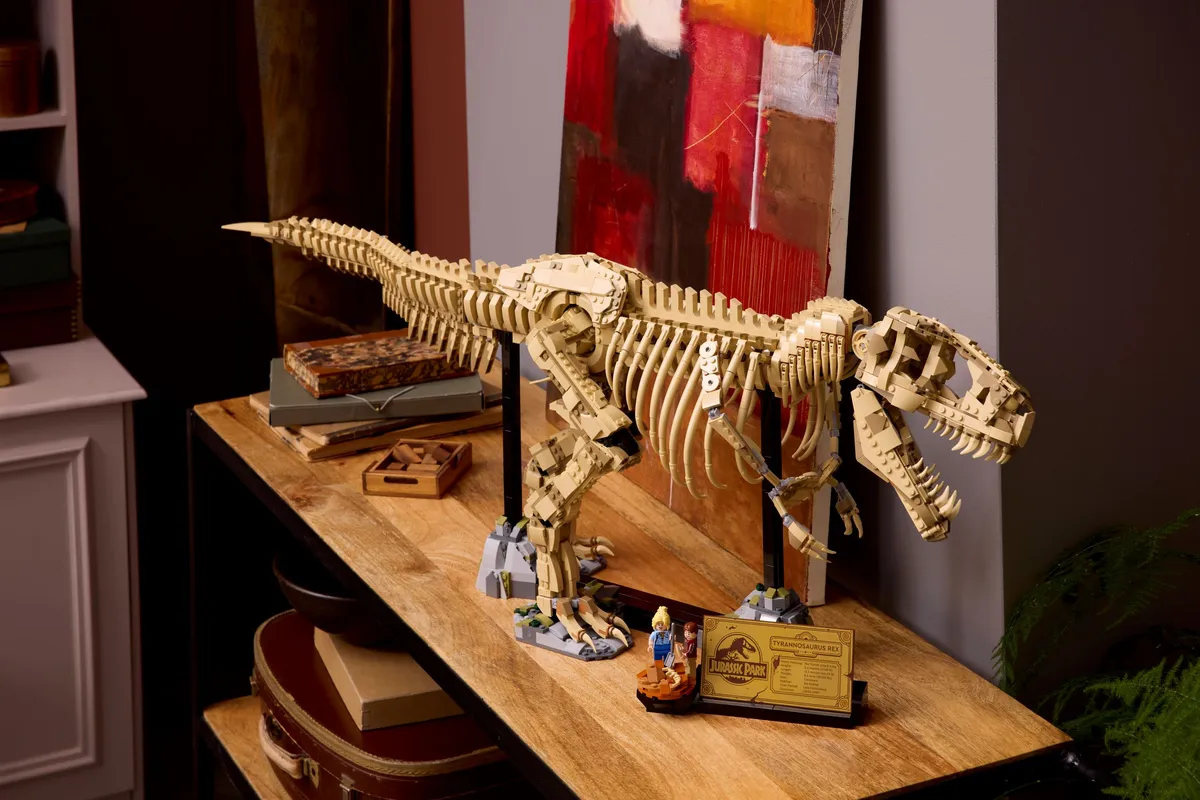 LEGO Dinosaur Fossils: Tyrannosaurus rex (76968) - image 11