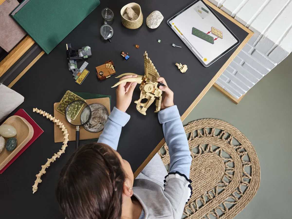 LEGO Dinosaur Fossils: Triceratops Skull (76969) - image 5