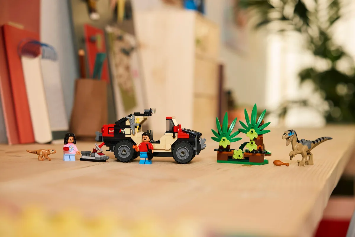 LEGO Raptor Off-Road Escape (76972) - Bild 7