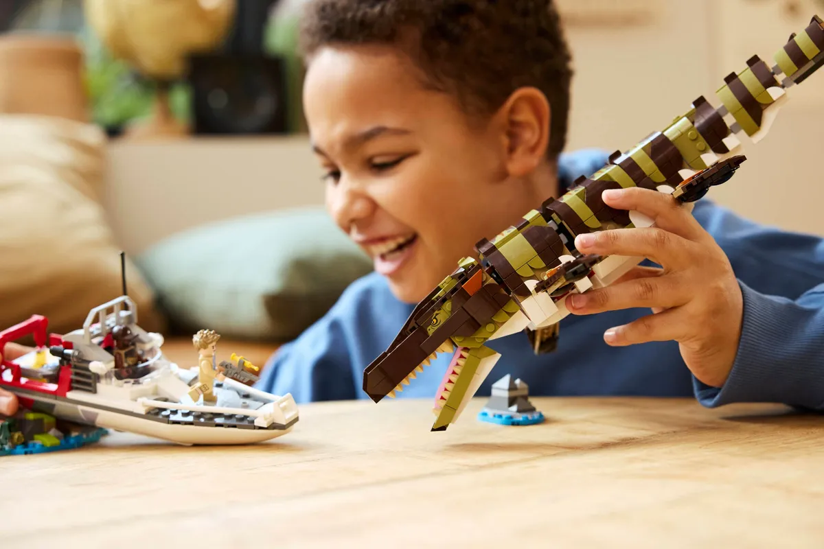 LEGO Brick-Built Mosasaurus Boat Mission (76974) - image 3