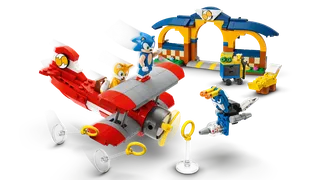 Tails' Workshop and Tornado Plane by LEGO – product photo 1 of 9