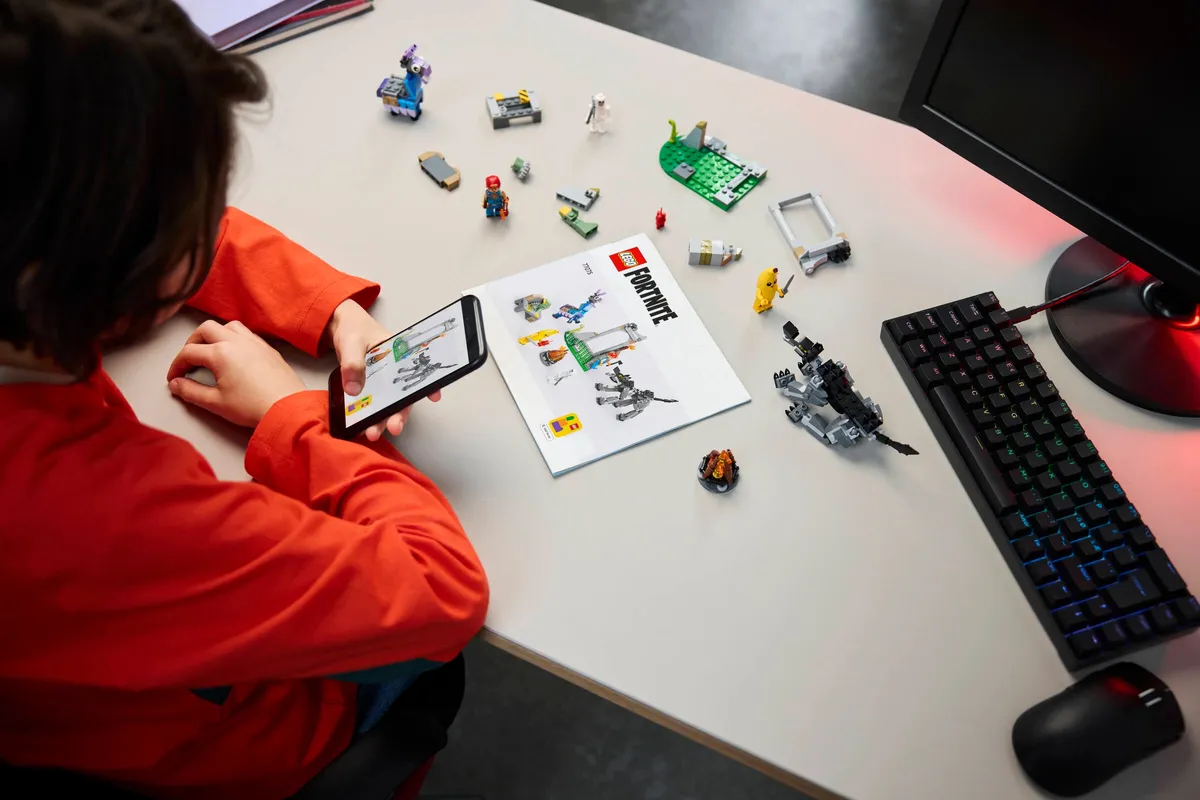 LEGO Peely & Sparkplug's Camp (77075) - Bild 9