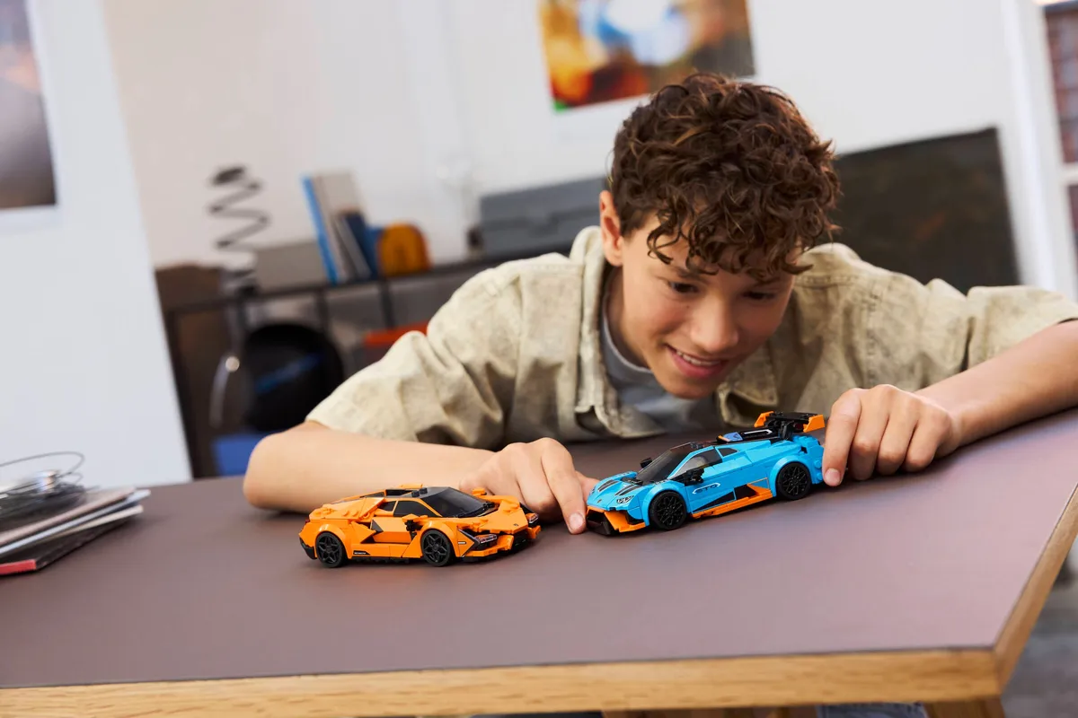 LEGO Lamborghini Revuelto & Huracán STO (77238) - Bild 5