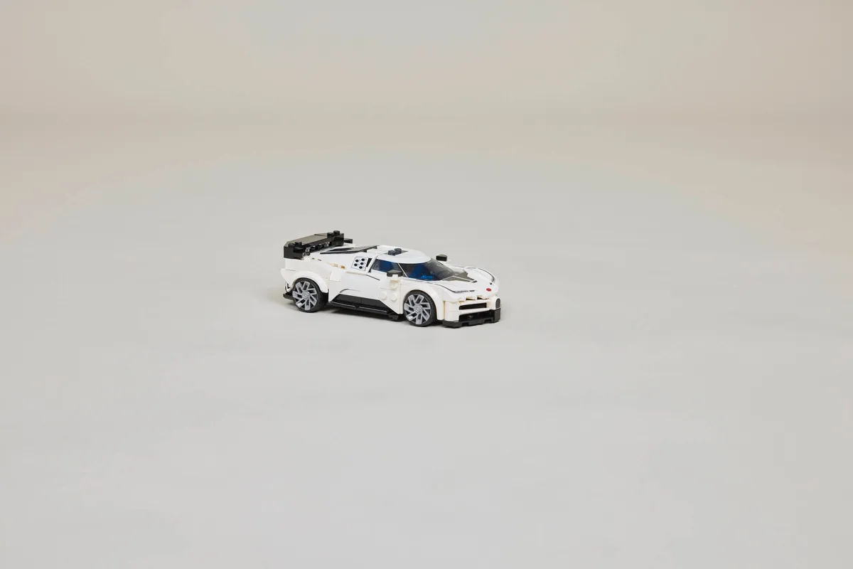 LEGO Bugatti Centodieci Hyper Sports Car (77240) - Bild 7
