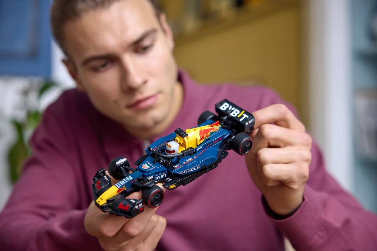 LEGO Oracle Red Bull Racing RB20 F1® Race Car (77243) - Bild 6