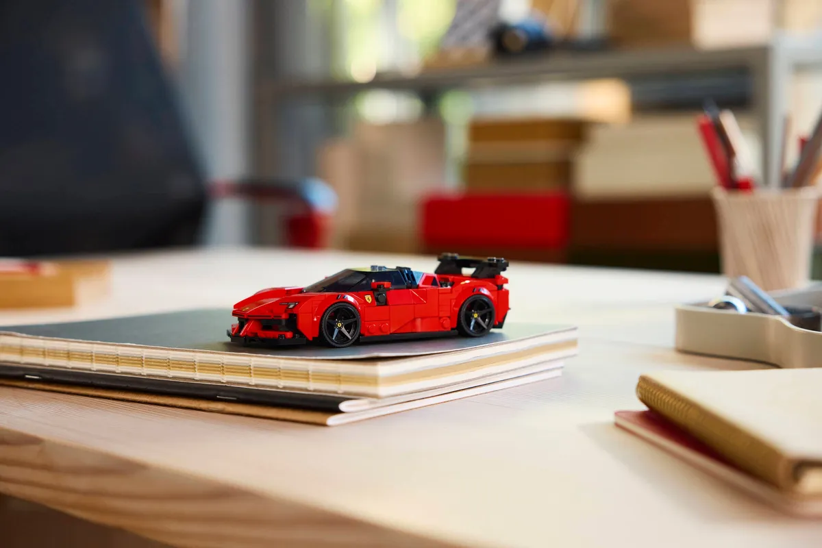LEGO Ferrari SF90 XX Stradale Sports Car (77254) - Bild 9