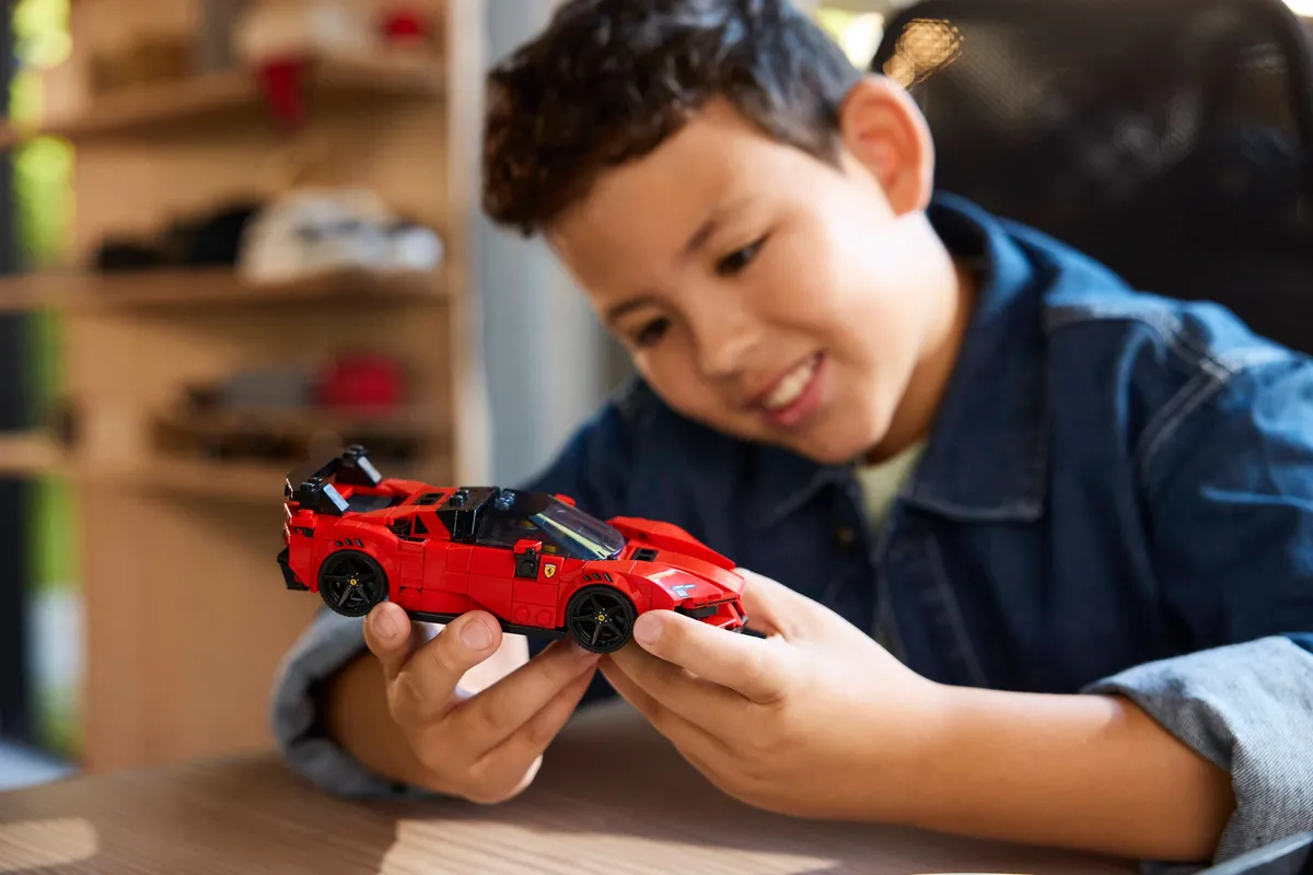 LEGO Ferrari SF90 XX Stradale Sports Car (77254) - Bild 7