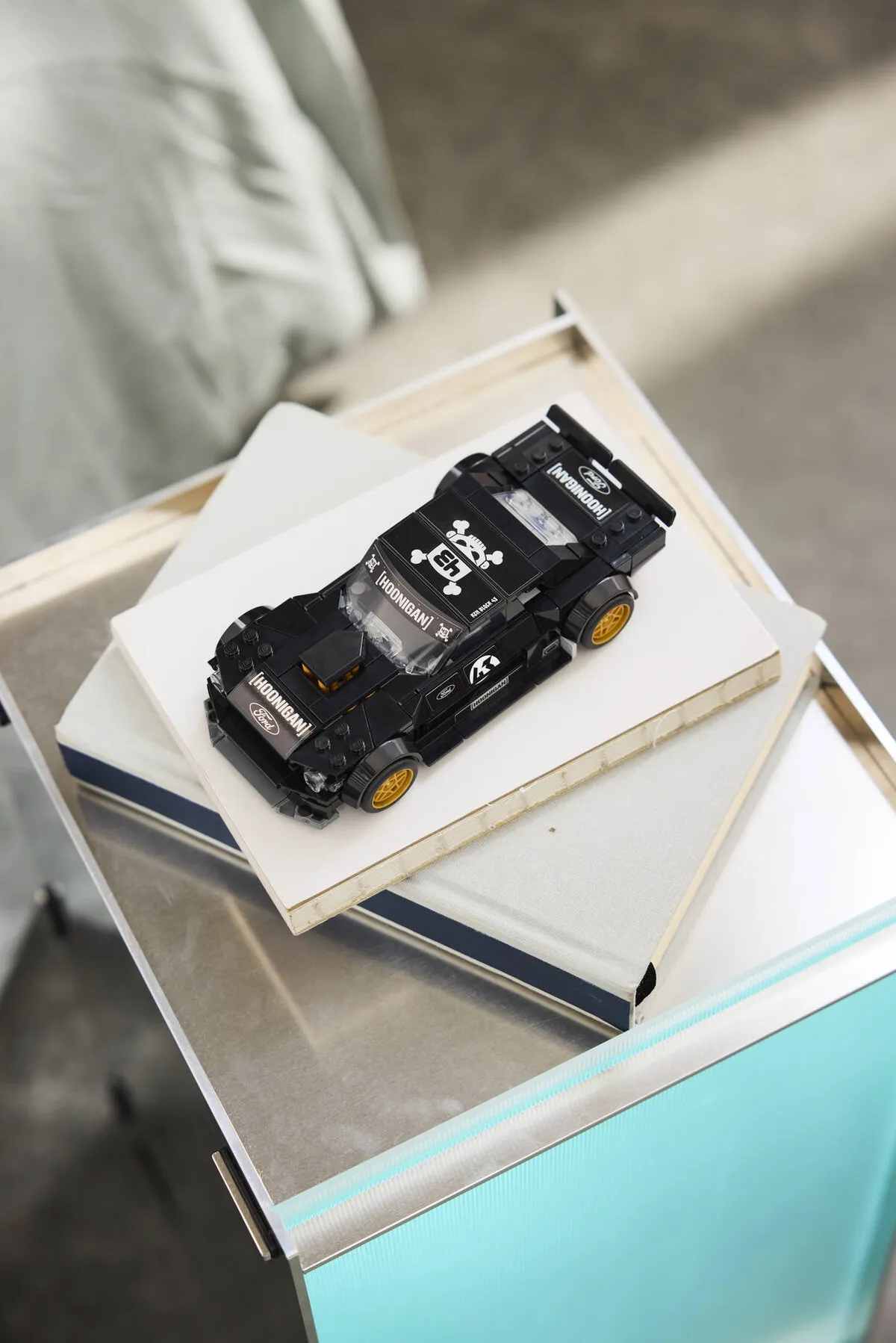 LEGO Ken Block's '65 Ford Mustang Hoonicorn V1 (77262) - Bild 9