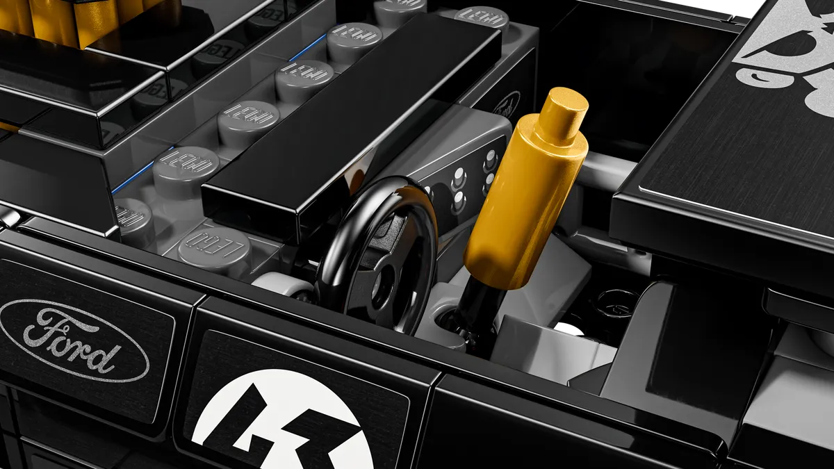 LEGO Ken Block's '65 Ford Mustang Hoonicorn V1 (77262) - Bild 4
