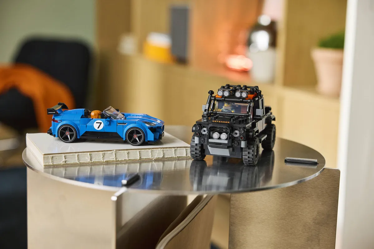 LEGO Jaguar Project 7 & Land Rover Defender (77264) - Bild 11