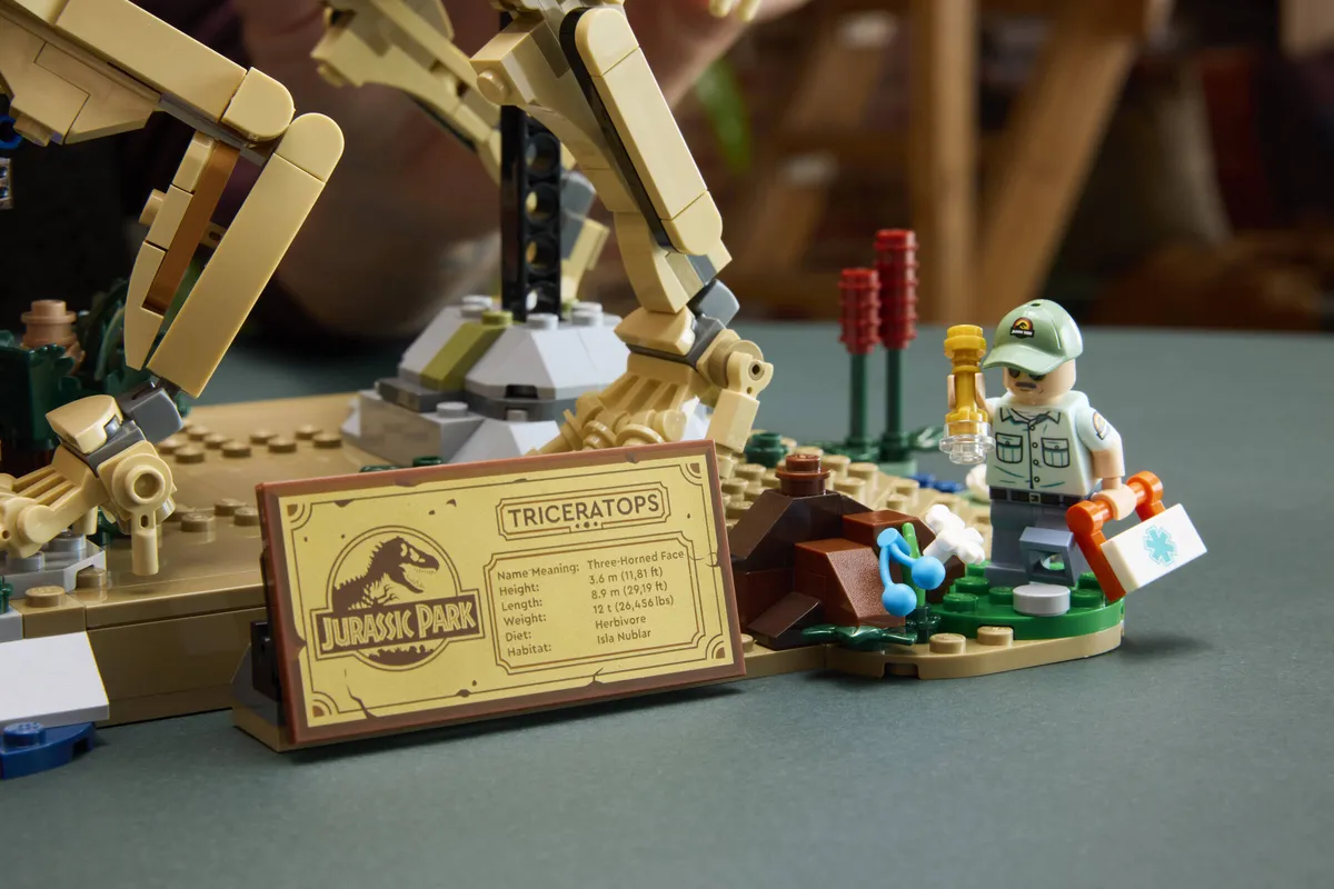 LEGO Dinosaur Fossils: Triceratops (77985) - Bild 13