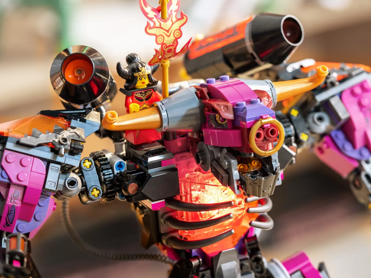 LEGO Demon Bull King (80010) - image 10