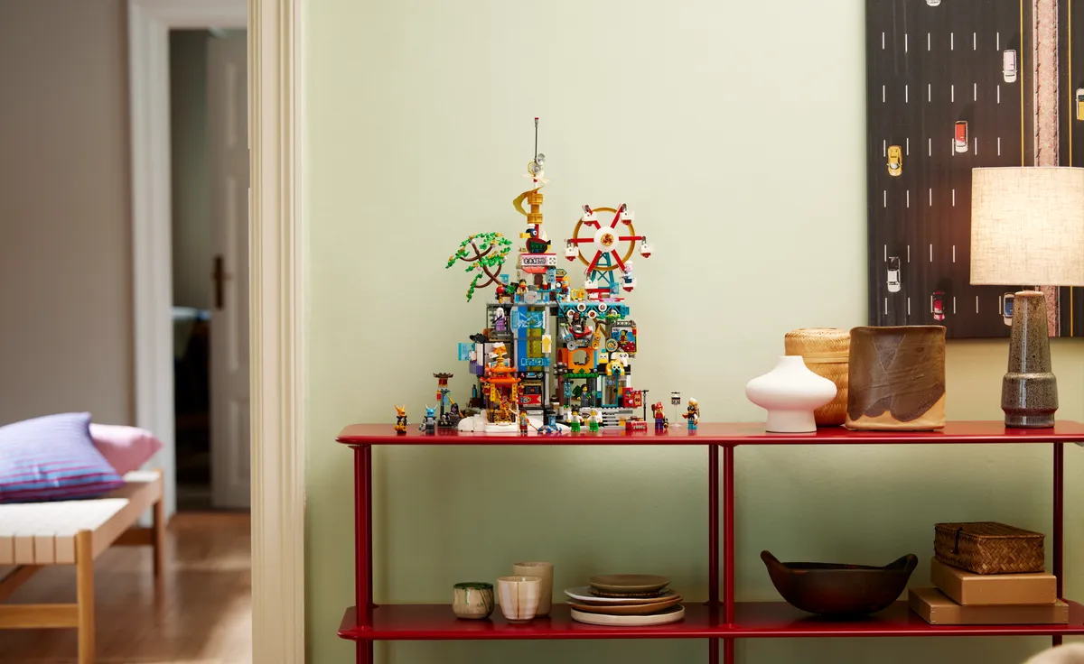 LEGO Megapolis City 5th Anniversary (80054) - Bild 10