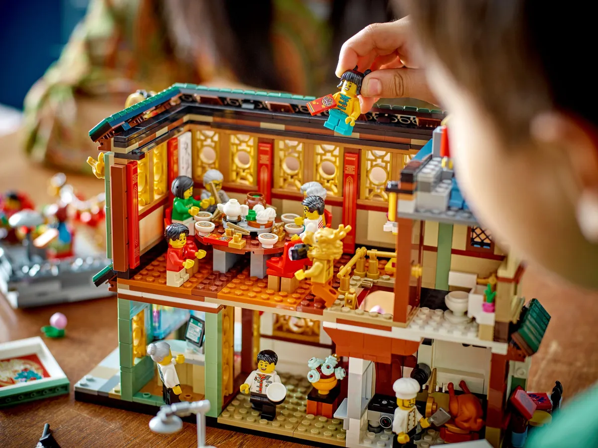 LEGO Family Reunion Celebration (80113) - Bild 9