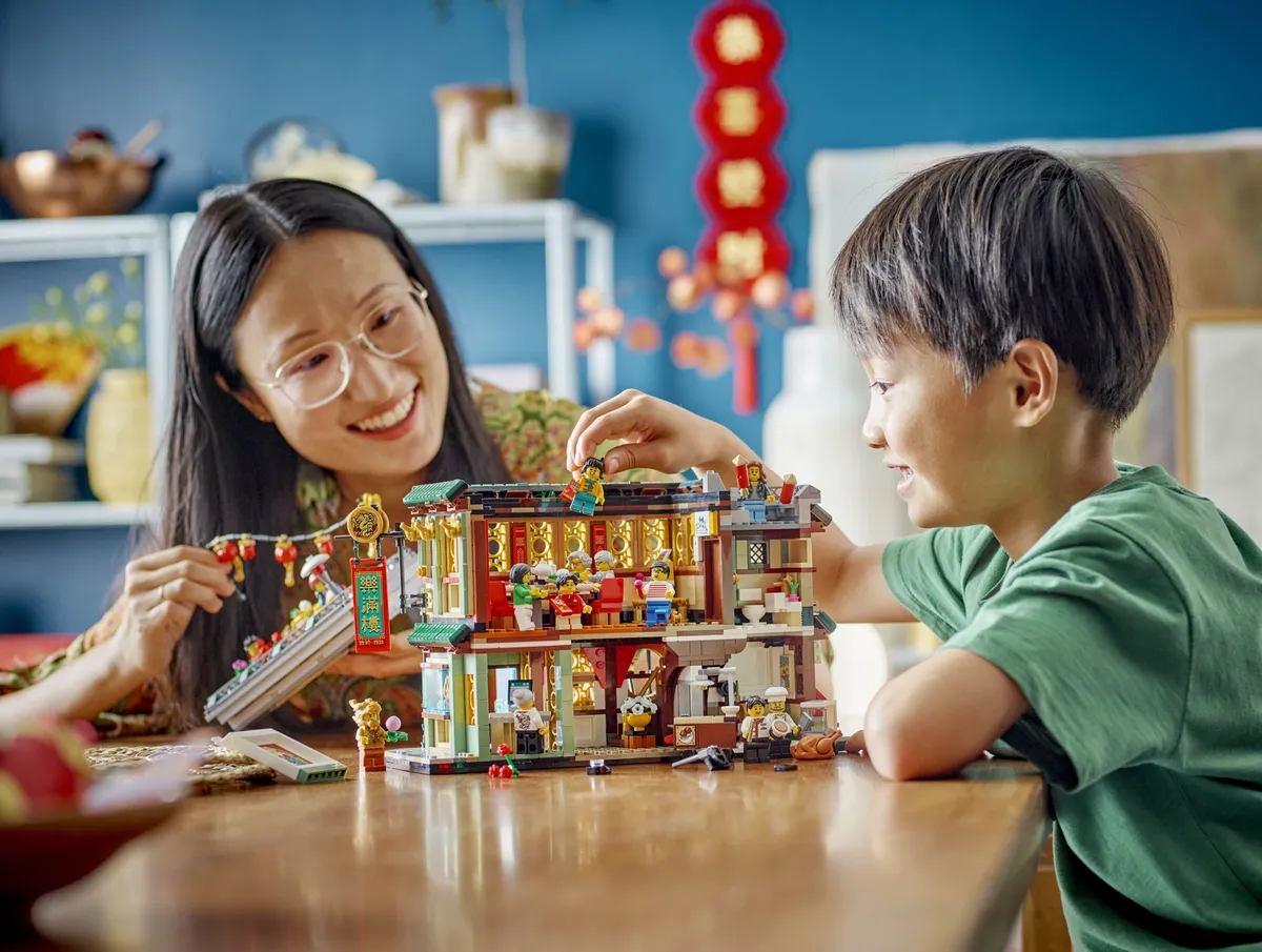 LEGO Family Reunion Celebration (80113) - Bild 8