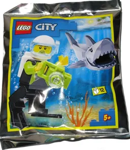 LEGO Scuba Diver and Shark (952019)